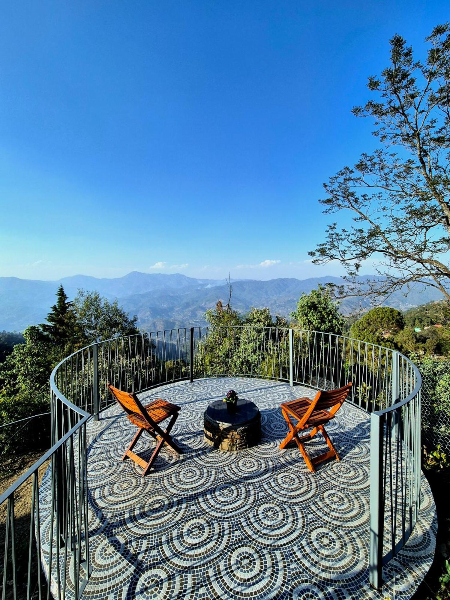 Yak And Yeti Inn Ranikhet Exterior photo